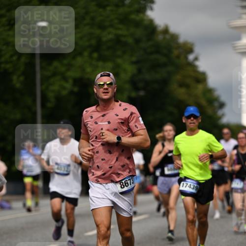 29.06.2025 - hella hamburg halbmarathon Dr. Thomas Lammeyer http://msf.ph/oto/8335666 29.06.2025 10:17:52 Kennedybrücke 1194, 1747, 1939, 2721, 2891, 4001, 4032, 4795, 4962, 5631, 5719, 6089, 7462, 7913, 8001, 8673, 9141, 9612, 9631, 9845, 9886, 10442, 10443 meine-sportfotos.de