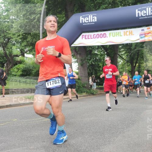 29.06.2025 - hella hamburg halbmarathon KatJ http://msf.ph/oto/8335740 29.06.2025 10:47:48 Zwischen KM18-KM19 1190, 1414, 2322, 2323, 8421, 8483 meine-sportfotos.de