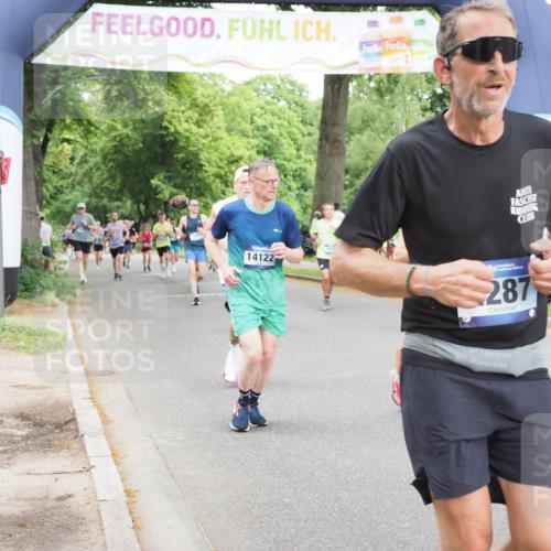 29.06.2025 - hella hamburg halbmarathon MichiJ http://msf.ph/oto/8335801 29.06.2025 10:39:03 Zwischen KM18-KM19 1335, 2287, 2946, 4557, 5102, 8977, 9214, 9656, 10667, 11625, 12224, 12778, 12949, 14122, 14994, 15001, 15126, 15496, 16003, 16179, 17131 meine-sportfotos.de