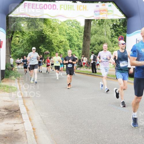 29.06.2025 - hella hamburg halbmarathon MichiJ http://msf.ph/oto/8335909 29.06.2025 10:39:07 Zwischen KM18-KM19 2287, 2636, 2946, 8977, 9214, 9656, 11625, 12224, 12949, 14122, 14561, 15126, 15496, 17131, 17815, 18869 meine-sportfotos.de