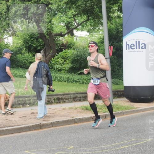 29.06.2025 - hella hamburg halbmarathon KatJ http://msf.ph/oto/8335914 29.06.2025 10:18:05 Zwischen KM18-KM19 1953 meine-sportfotos.de