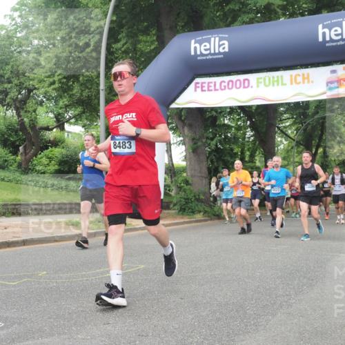29.06.2025 - hella hamburg halbmarathon KatJ http://msf.ph/oto/8335922 29.06.2025 10:47:49 Zwischen KM18-KM19 1190, 1414, 2322, 2323, 8421, 8422, 8483 meine-sportfotos.de