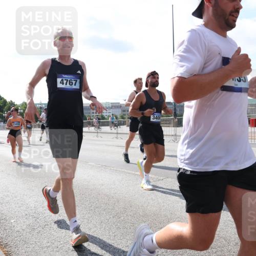29.06.2025 - hella hamburg halbmarathon Lena Gebhardt http://msf.ph/oto/8335958 29.06.2025 10:00:34 Lombardsbrücke 4945, 13459, 4767, 3400, 747, 1019, 1180, 1239, 1526, 1544, 1568, 1583, 1611, 1681, 2027, 2086, 2099, 2159, 2236, 2346, 2426, 2447, 2474, 2606, 2652, 2730, 2982, 3042, 3059, 3141, 3177, 3181, 3319, 3400, 3794, 3861, 3898, 3983, 4419, 4579, 4594, 4616, 4632, 4767, 4796, 4813, 4940, 4945, 5272, 5418, 5643, 5728, 6082, 6084, 6104, 6138, 6220, 6260, 6443, 6470, 6581, 6714, 6757, 8478, 8632, 8923, 9124, 9553, 9555, 9577, 10074, 10599 meine-sportfotos.de