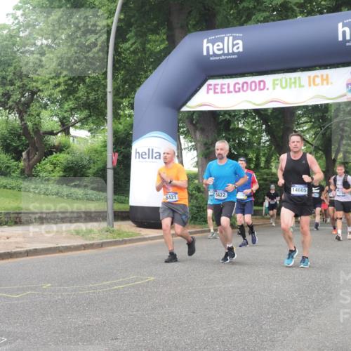 29.06.2025 - hella hamburg halbmarathon KatJ http://msf.ph/oto/8336004 29.06.2025 10:47:50 Zwischen KM18-KM19 1190, 2322, 2323, 8154, 8421, 8422, 8483 meine-sportfotos.de
