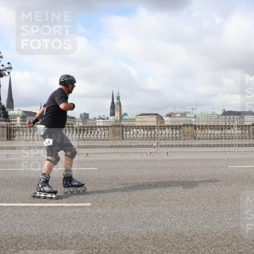 29.06.2025 - hella hamburg halbmarathon Lena Gebhardt http://msf.ph/oto/8336050 29.06.2025 09:09:02 Lombardsbrücke 78 meine-sportfotos.de
