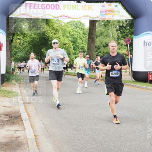 29.06.2025 - hella hamburg halbmarathon MichiJ http://msf.ph/oto/8336093 29.06.2025 10:39:09 Zwischen KM18-KM19 2287, 2397, 2636, 2946, 4967, 6286, 8977, 9656, 12224, 12949, 14561, 15126, 15829, 17131, 17530, 17815, 18869 meine-sportfotos.de