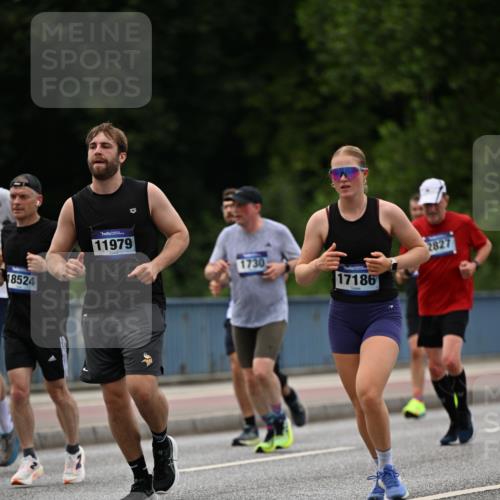 29.06.2025 - hella hamburg halbmarathon Dr. Thomas Lammeyer http://msf.ph/oto/8336172 29.06.2025 10:40:01 Kennedybrücke 1336, 2352, 2412, 2588, 2827, 3828, 4413, 4965, 5147, 6189, 6867, 7111, 7275, 8356, 8567, 8947, 9470, 9819, 10047, 10565, 10567, 10652, 11010, 11187, 11198, 11233, 11359 meine-sportfotos.de