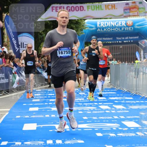 29.06.2025 - hella hamburg halbmarathon Strokosch-Dieckow http://msf.ph/oto/8336496 29.06.2025 10:33:42 Ziel 1053, 1396, 1743, 2228, 2243, 2746, 2836, 4246, 5193, 12595, 13771, 14310, 14466, 14975, 16243, 16755, 17191 meine-sportfotos.de