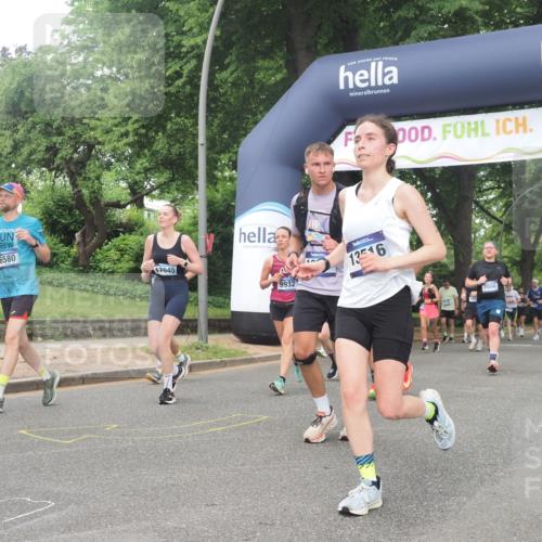 29.06.2025 - hella hamburg halbmarathon KatJ http://msf.ph/oto/8336688 29.06.2025 10:47:54 Zwischen KM18-KM19 3740, 5602, 5603, 5708, 6580, 7006, 7757, 8154, 8421, 8422 meine-sportfotos.de