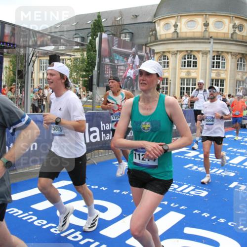 29.06.2025 - hella hamburg halbmarathon Michael Strokosch http://msf.ph/oto/8336711 29.06.2025 10:50:40 Ziel 1399, 1750, 4346, 6282, 6662, 6712, 7397, 7583, 7786, 8576, 9057, 11214, 13808, 13812, 13875, 15519, 15803, 16291, 16806, 17179, 17247, 18006, 18413, 18820 meine-sportfotos.de