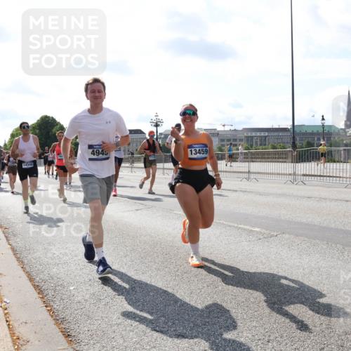 29.06.2025 - hella hamburg halbmarathon Lena Gebhardt http://msf.ph/oto/8336720 29.06.2025 10:00:35 Lombardsbrücke 4945, 164, 13459, 1714, 14348, 1019, 1180, 1239, 1526, 1544, 1568, 1583, 1611, 1681, 2027, 2086, 2159, 2236, 2346, 2426, 2447, 2474, 2606, 2652, 2730, 2982, 3042, 3059, 3141, 3177, 3181, 3319, 3400, 3794, 3861, 3898, 3983, 4419, 4579, 4594, 4616, 4632, 4767, 4813, 4940, 4945, 5272, 5418, 5643, 5728, 6082, 6084, 6104, 6138, 6220, 6260, 6443, 6470, 6714, 6757, 8478, 8632, 8923, 9124, 9553, 9555, 9577, 10074, 10599 meine-sportfotos.de