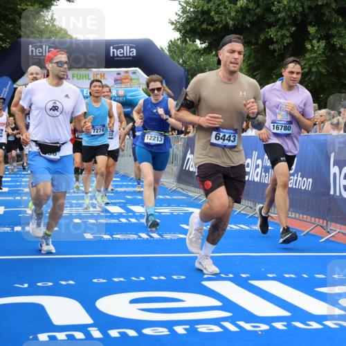 29.06.2025 - hella hamburg halbmarathon Strokosch-Dieckow http://msf.ph/oto/8336794 29.06.2025 10:54:12 Ziel 1410, 3103, 3177, 3208, 3209, 3861, 3898, 5638, 6082, 6084, 6294, 6443, 6581, 7274, 8223, 8390, 9791, 11430, 12213, 13033, 13397, 13794, 13803, 15169, 15524, 16527, 16574, 16750, 16780, 16871, 16879, 17087 meine-sportfotos.de