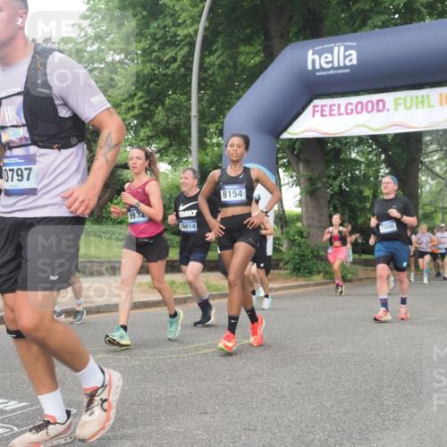29.06.2025 - hella hamburg halbmarathon KatJ http://msf.ph/oto/8336880 29.06.2025 10:47:55 Zwischen KM18-KM19 3740, 5602, 5603, 5708, 6580, 7006, 7757, 8154, 8421, 8422 meine-sportfotos.de