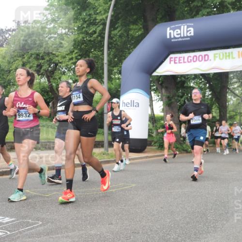 29.06.2025 - hella hamburg halbmarathon KatJ http://msf.ph/oto/8336952 29.06.2025 10:47:55 Zwischen KM18-KM19 3740, 5602, 5603, 5708, 6580, 7006, 7757, 8154, 8421, 8422 meine-sportfotos.de