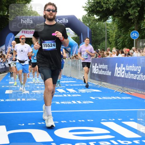 29.06.2025 - hella hamburg halbmarathon Strokosch-Dieckow http://msf.ph/oto/8337057 29.06.2025 10:54:10 Ziel 1410, 3103, 3177, 3208, 3209, 3861, 3898, 5638, 6082, 6084, 6294, 6443, 6581, 7274, 8223, 8390, 9791, 11430, 11499, 12213, 12379, 13033, 13397, 13794, 13803, 15169, 15524, 16527, 16780, 16871, 17087 meine-sportfotos.de