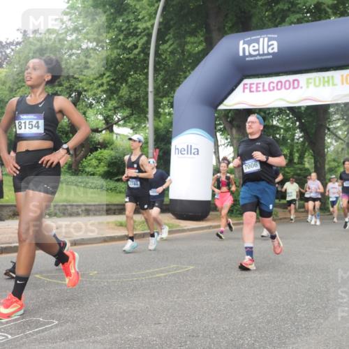 29.06.2025 - hella hamburg halbmarathon KatJ http://msf.ph/oto/8337066 29.06.2025 10:47:55 Zwischen KM18-KM19 3740, 5602, 5603, 5708, 6580, 7006, 7757, 8154, 8421, 8422 meine-sportfotos.de