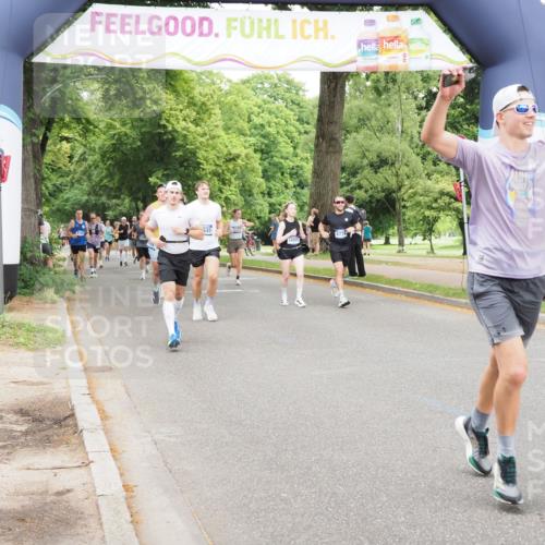 29.06.2025 - hella hamburg halbmarathon MichiJ http://msf.ph/oto/8337067 29.06.2025 10:39:20 Zwischen KM18-KM19 1098, 6776, 7409, 8139, 9876, 12580, 14865, 15426, 17682, 18801 meine-sportfotos.de