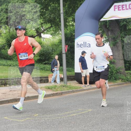 29.06.2025 - hella hamburg halbmarathon KatJ http://msf.ph/oto/8337088 29.06.2025 10:18:21 Zwischen KM18-KM19  meine-sportfotos.de