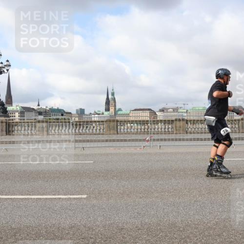 29.06.2025 - hella hamburg halbmarathon Lena Gebhardt http://msf.ph/oto/8337186 29.06.2025 09:09:03 Lombardsbrücke 78 meine-sportfotos.de