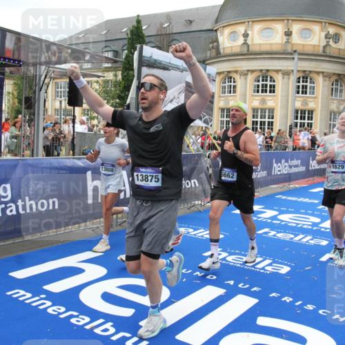 29.06.2025 - hella hamburg halbmarathon Michael Strokosch http://msf.ph/oto/8337223 29.06.2025 10:50:44 Ziel 1399, 2234, 2788, 4346, 6662, 6712, 7134, 7583, 7786, 7952, 9057, 11356, 13701, 13808, 13875, 15519, 16291, 17908, 18229, 18413, 18820 meine-sportfotos.de