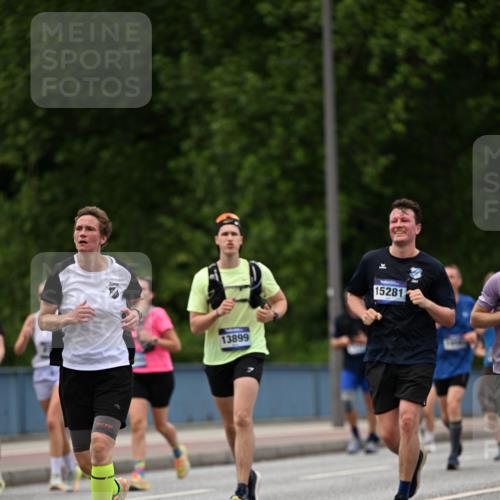29.06.2025 - hella hamburg halbmarathon Dr. Thomas Lammeyer http://msf.ph/oto/8337252 29.06.2025 10:40:08 Kennedybrücke 1036, 1336, 1717, 2352, 2412, 2588, 2827, 3741, 4413, 5012, 5240, 5531, 6021, 6381, 6845, 6896, 7111, 7275, 7927, 8356, 8947, 9470, 10047, 10119, 10567, 11010, 11187, 11198, 11233 meine-sportfotos.de