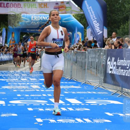 29.06.2025 - hella hamburg halbmarathon Strokosch-Dieckow http://msf.ph/oto/8337359 29.06.2025 10:33:29 Ziel 1053, 4602, 8312, 8956, 15326, 16931, 17056, 17489, 18731, 18854 meine-sportfotos.de