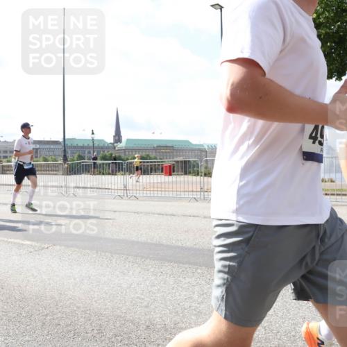 29.06.2025 - hella hamburg halbmarathon Lena Gebhardt http://msf.ph/oto/8337362 29.06.2025 10:00:37 Lombardsbrücke 17150, 1714, 49, 13, 1019, 1180, 1239, 1526, 1544, 1568, 1583, 1611, 1681, 2027, 2086, 2159, 2236, 2346, 2426, 2474, 2606, 2652, 2730, 2982, 3042, 3059, 3141, 3177, 3181, 3319, 3400, 3794, 3861, 3898, 3983, 4419, 4579, 4594, 4616, 4767, 4813, 4940, 4945, 5033, 5272, 5418, 5643, 5728, 6082, 6084, 6104, 6138, 6220, 6260, 6443, 6470, 6714, 6757, 8478, 8632, 8923, 9124, 9553, 9555, 9577, 10074, 10271, 10599 meine-sportfotos.de