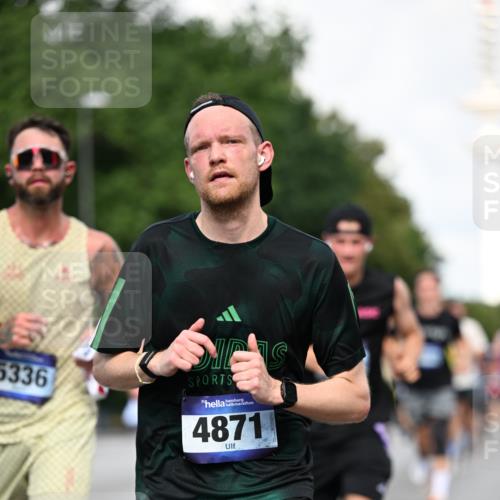 29.06.2025 - hella hamburg halbmarathon Dr. Thomas Lammeyer http://msf.ph/oto/8337430 29.06.2025 09:55:58 Kennedybrücke 1057, 1139, 1169, 1512, 1604, 3305, 3618, 4565, 4871, 4915, 5007, 5011, 5231, 5336, 6373, 6700, 6711, 7185, 7710, 7961, 8564, 8852, 9444, 9547, 10493, 10691, 10741, 11062 meine-sportfotos.de