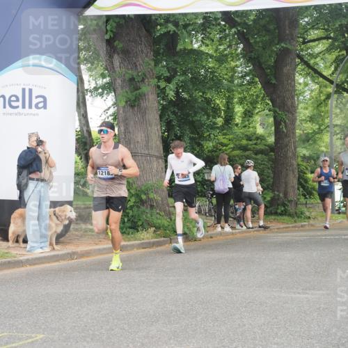 29.06.2025 - hella hamburg halbmarathon KatJ http://msf.ph/oto/8337623 29.06.2025 10:18:30 Zwischen KM18-KM19 2075, 3968, 6090 meine-sportfotos.de