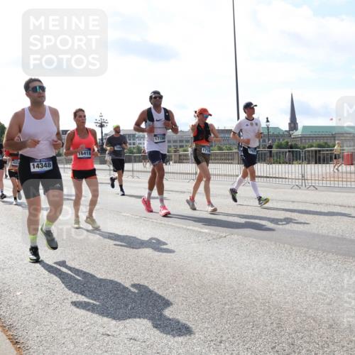 29.06.2025 - hella hamburg halbmarathon Lena Gebhardt http://msf.ph/oto/8337666 29.06.2025 10:00:37 Lombardsbrücke 16418, 18321, 6443, 183, 14348, 15980, 17150, 1714, 1019, 1180, 1239, 1526, 1544, 1568, 1583, 1611, 1681, 2027, 2086, 2159, 2236, 2346, 2426, 2474, 2606, 2652, 2730, 2982, 3042, 3059, 3141, 3177, 3181, 3319, 3400, 3794, 3861, 3898, 3983, 4419, 4579, 4594, 4616, 4767, 4813, 4940, 4945, 5033, 5272, 5418, 5643, 5728, 6082, 6084, 6104, 6138, 6220, 6260, 6443, 6470, 6714, 6757, 8478, 8632, 8923, 9124, 9553, 9555, 9577, 10074, 10271, 10599 meine-sportfotos.de
