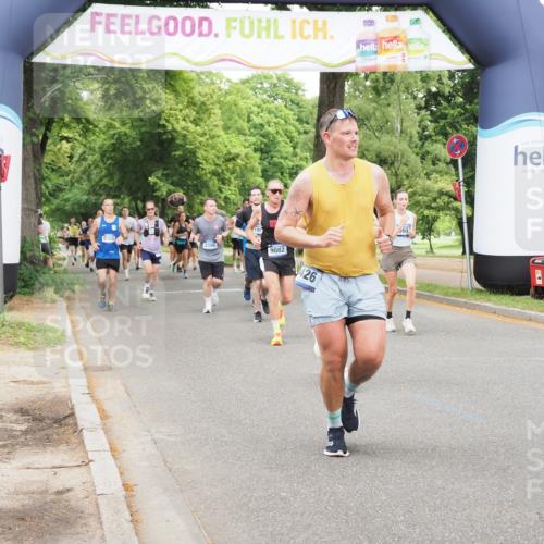 29.06.2025 - hella hamburg halbmarathon MichiJ http://msf.ph/oto/8337703 29.06.2025 10:39:23 Zwischen KM18-KM19 3426, 4635, 5116, 5607, 6776, 7409, 9082, 9876, 10811, 12580, 14865, 16929, 18801 meine-sportfotos.de