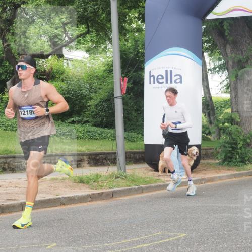 29.06.2025 - hella hamburg halbmarathon KatJ http://msf.ph/oto/8337767 29.06.2025 10:18:32 Zwischen KM18-KM19 2075 meine-sportfotos.de