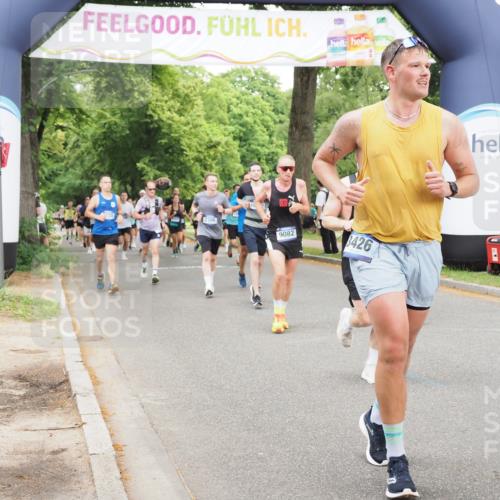 29.06.2025 - hella hamburg halbmarathon MichiJ http://msf.ph/oto/8337774 29.06.2025 10:39:24 Zwischen KM18-KM19 3426, 4558, 4635, 5116, 5607, 6776, 7409, 9082, 9876, 10811, 14865, 16929, 19208 meine-sportfotos.de