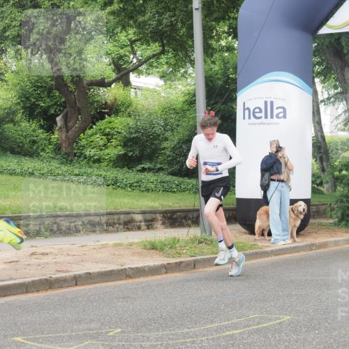 29.06.2025 - hella hamburg halbmarathon KatJ http://msf.ph/oto/8337816 29.06.2025 10:18:32 Zwischen KM18-KM19 2075 meine-sportfotos.de