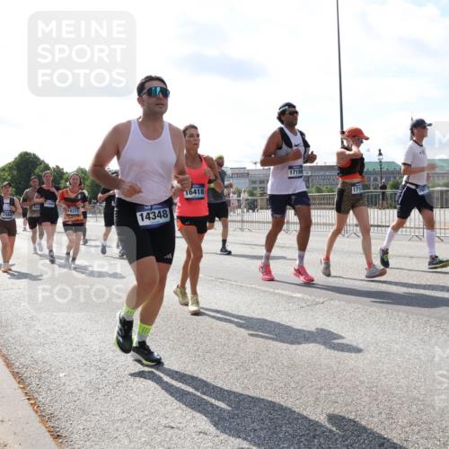 29.06.2025 - hella hamburg halbmarathon Lena Gebhardt http://msf.ph/oto/8337827 29.06.2025 10:00:37 Lombardsbrücke 11605, 2474, 18321, 644, 18377, 1568, 14348, 16418, 17150, 17827, 1019, 1180, 1239, 1526, 1544, 1568, 1583, 1611, 1681, 2027, 2086, 2159, 2236, 2346, 2426, 2474, 2606, 2652, 2730, 2982, 3042, 3059, 3141, 3177, 3181, 3319, 3400, 3794, 3861, 3898, 3983, 4419, 4579, 4594, 4616, 4767, 4813, 4940, 4945, 5033, 5272, 5418, 5643, 5728, 6082, 6084, 6104, 6138, 6220, 6260, 6443, 6470, 6714, 6757, 8478, 8632, 8923, 9124, 9553, 9555, 9577, 10074, 10271, 10599 meine-sportfotos.de