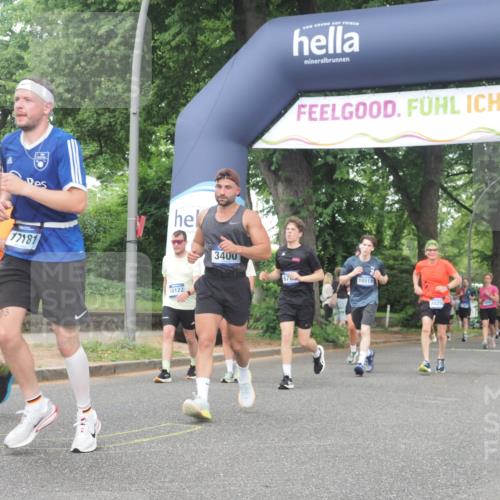 29.06.2025 - hella hamburg halbmarathon KatJ http://msf.ph/oto/8337857 29.06.2025 10:48:02 Zwischen KM18-KM19 3400, 5602, 5603, 6708, 7757 meine-sportfotos.de