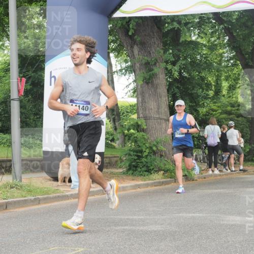 29.06.2025 - hella hamburg halbmarathon KatJ http://msf.ph/oto/8337866 29.06.2025 10:18:33 Zwischen KM18-KM19 2075 meine-sportfotos.de