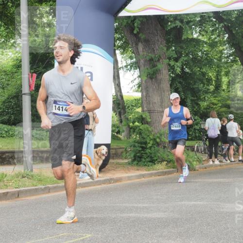 29.06.2025 - hella hamburg halbmarathon KatJ http://msf.ph/oto/8337887 29.06.2025 10:18:33 Zwischen KM18-KM19 2075 meine-sportfotos.de