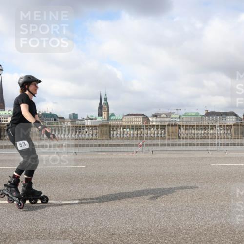 29.06.2025 - hella hamburg halbmarathon Lena Gebhardt http://msf.ph/oto/8337914 29.06.2025 09:09:05 Lombardsbrücke 63 meine-sportfotos.de