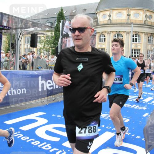 29.06.2025 - hella hamburg halbmarathon Michael Strokosch http://msf.ph/oto/8337939 29.06.2025 10:50:48 Ziel 2234, 2788, 5115, 6712, 7134, 7952, 8657, 11356, 13701, 15426, 15720, 17129, 17908, 18229, 18370, 18820 meine-sportfotos.de