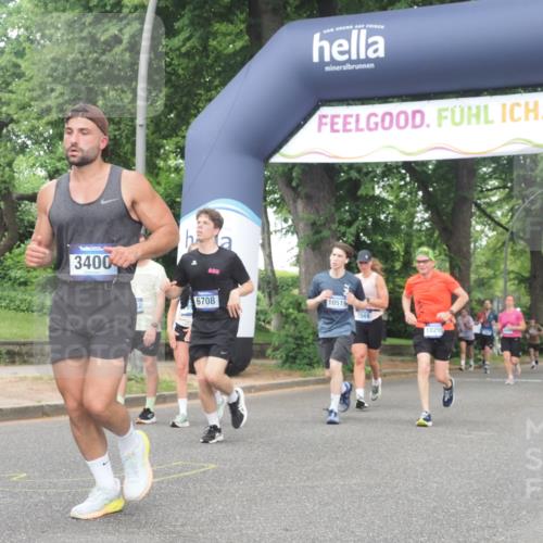 29.06.2025 - hella hamburg halbmarathon KatJ http://msf.ph/oto/8337949 29.06.2025 10:48:03 Zwischen KM18-KM19 3400, 6708, 7049 meine-sportfotos.de