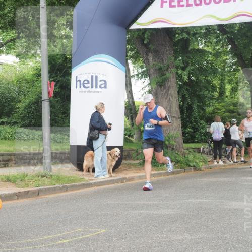 29.06.2025 - hella hamburg halbmarathon KatJ http://msf.ph/oto/8337966 29.06.2025 10:18:34 Zwischen KM18-KM19 2075 meine-sportfotos.de