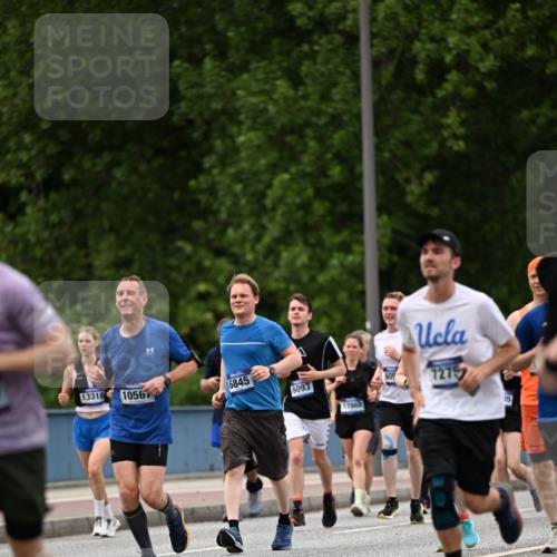 29.06.2025 - hella hamburg halbmarathon Dr. Thomas Lammeyer http://msf.ph/oto/8338022 29.06.2025 10:40:11 Kennedybrücke 1036, 1336, 1717, 2352, 2412, 2588, 2827, 3741, 3990, 4413, 4902, 5012, 5240, 5531, 6021, 6381, 6845, 6896, 7111, 7275, 7927, 8356, 8947, 10047, 10119, 10336, 10341, 10567, 11010, 11187, 11198, 11233 meine-sportfotos.de
