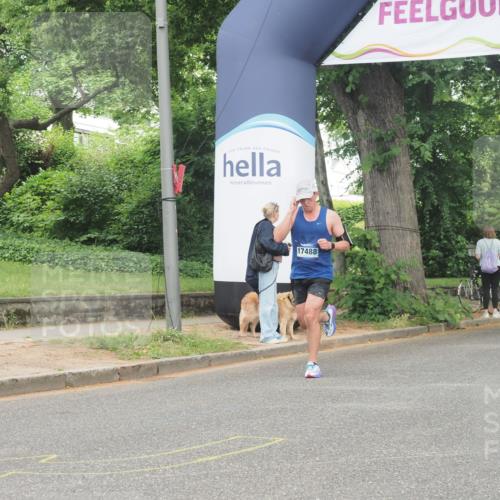 29.06.2025 - hella hamburg halbmarathon KatJ http://msf.ph/oto/8338038 29.06.2025 10:18:34 Zwischen KM18-KM19 2075 meine-sportfotos.de