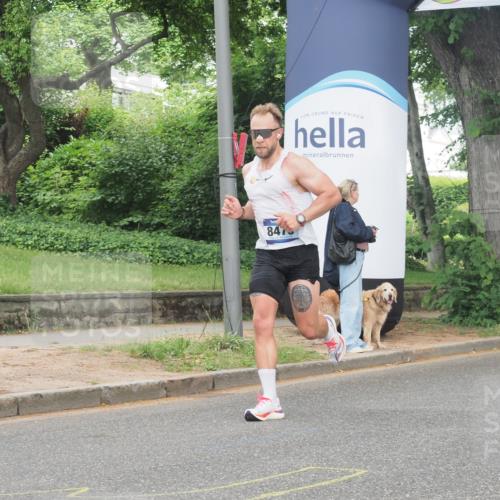 29.06.2025 - hella hamburg halbmarathon KatJ http://msf.ph/oto/8338314 29.06.2025 10:18:37 Zwischen KM18-KM19 8473 meine-sportfotos.de