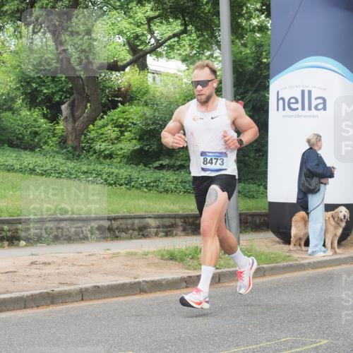 29.06.2025 - hella hamburg halbmarathon KatJ http://msf.ph/oto/8338364 29.06.2025 10:18:37 Zwischen KM18-KM19 8473 meine-sportfotos.de