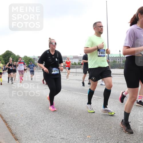 29.06.2025 - hella hamburg halbmarathon Lena Gebhardt http://msf.ph/oto/8338425 29.06.2025 10:47:41 Lombardsbrücke 1434, 11458, 2812, 8781, 7403, 18852, 1045, 1246, 1392, 1434, 1463, 1523, 1618, 1639, 1704, 1926, 2148, 2197, 2407, 2491, 2545, 2704, 2790, 2882, 2994, 3049, 3339, 4037, 4184, 4325, 4423, 4806, 4856, 4895, 4974, 4975, 5621, 5622, 5886, 5895, 6255, 6256, 6879, 6995, 7240, 7403, 7427, 7630, 7631, 7970, 8077, 8105, 8270, 8310, 8550, 8774, 8915, 8953, 9018, 9687, 9696, 9697, 10658, 10991, 11351, 11458, 11730, 11738, 11802, 11909, 12431 meine-sportfotos.de