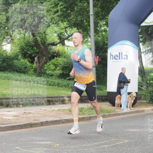 29.06.2025 - hella hamburg halbmarathon KatJ http://msf.ph/oto/8338576 29.06.2025 10:18:40 Zwischen KM18-KM19 8473 meine-sportfotos.de