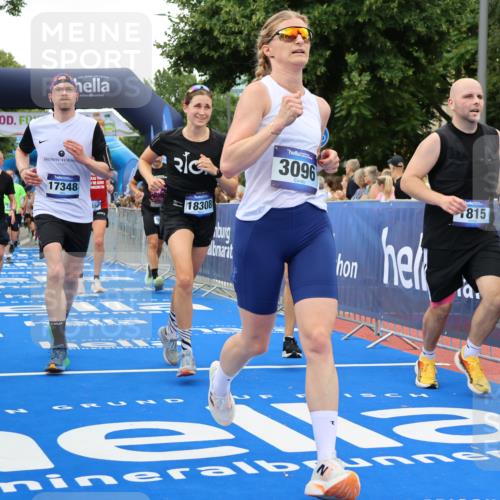 29.06.2025 - hella hamburg halbmarathon Strokosch-Dieckow http://msf.ph/oto/8338591 29.06.2025 10:54:00 Ziel 1151, 1410, 1815, 2432, 3096, 3208, 3209, 6294, 6356, 6374, 6481, 6581, 7395, 7918, 7973, 8394, 9032, 11499, 11789, 12379, 13032, 13397, 13869, 14175, 16477, 16871, 17348, 18308, 18831, 18879 meine-sportfotos.de