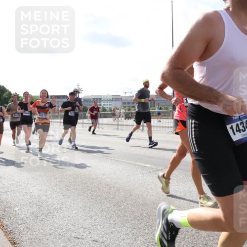 29.06.2025 - hella hamburg halbmarathon Lena Gebhardt http://msf.ph/oto/8338598 29.06.2025 10:00:38 Lombardsbrücke 2236, 11605, 6443, 18377, 18321, 1568, 14348, 1019, 1180, 1239, 1526, 1544, 1568, 1583, 1611, 1681, 2027, 2086, 2159, 2236, 2346, 2426, 2474, 2606, 2652, 2730, 2982, 3042, 3059, 3141, 3177, 3319, 3400, 3794, 3861, 3898, 3983, 4419, 4579, 4594, 4616, 4767, 4813, 4940, 4945, 5033, 5272, 5418, 5643, 5728, 6082, 6084, 6104, 6138, 6220, 6260, 6443, 6470, 6714, 6757, 8255, 8478, 8632, 8923, 9124, 9553, 9555, 9577, 10074, 10271, 10599 meine-sportfotos.de